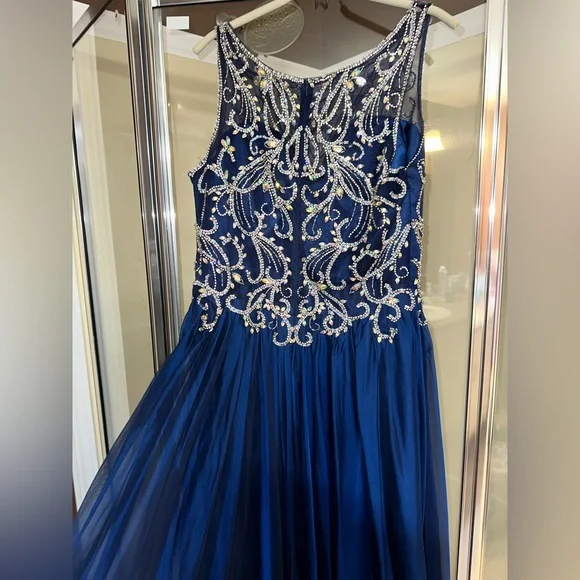 Prom Dress - Picture 6 of 7